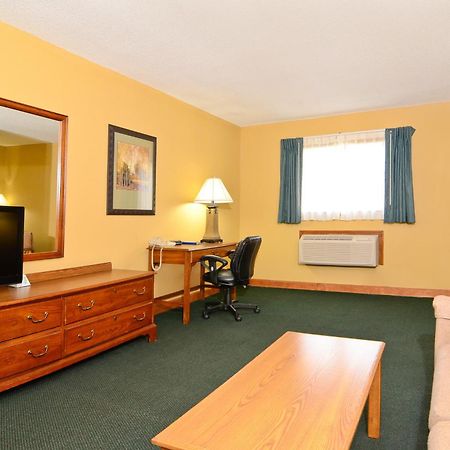 Americas Best Value Inn Iola Zimmer foto