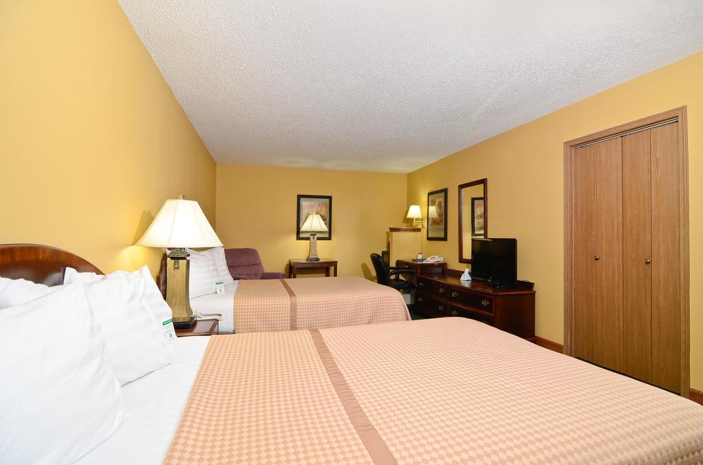 Americas Best Value Inn Iola Exterior foto